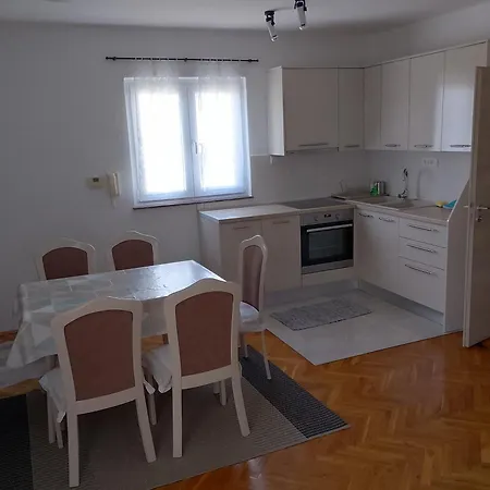 Гостьовий будинок Silvija Задар